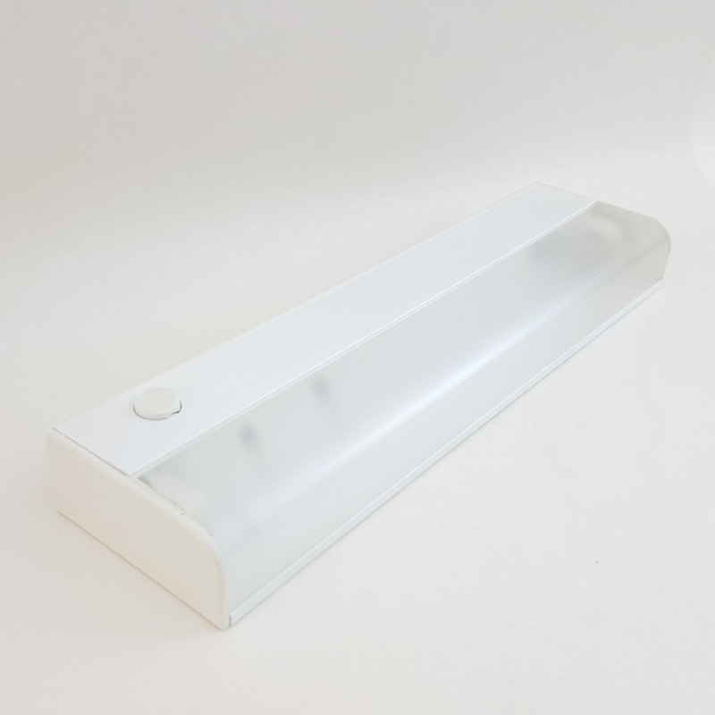 REGLETA FLUORESCENTE LAT-113 13W.CON INTERRUPTOR